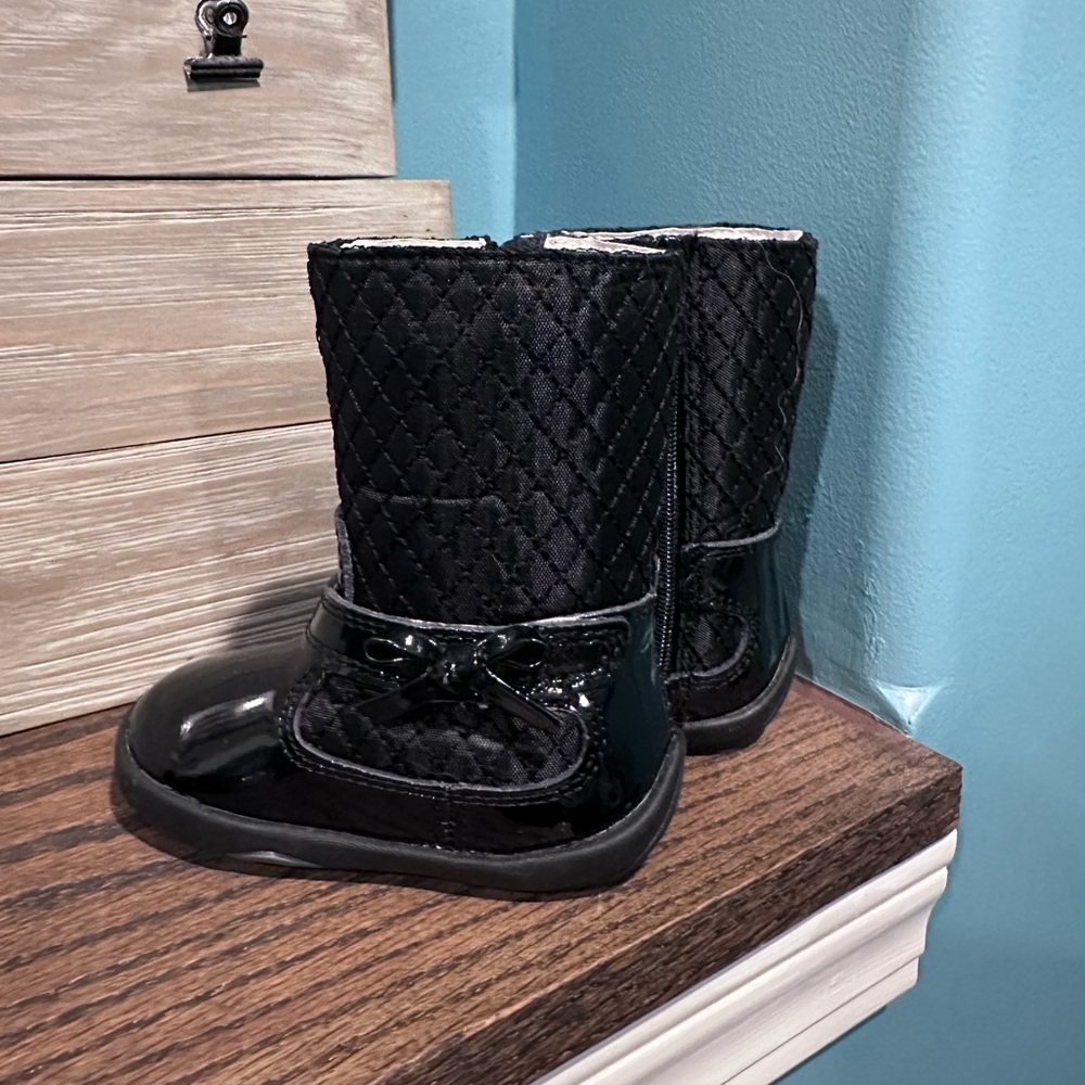 Black Boots Toddler Pediped Bow and Quilted Detailing - Picture 4 of 4
